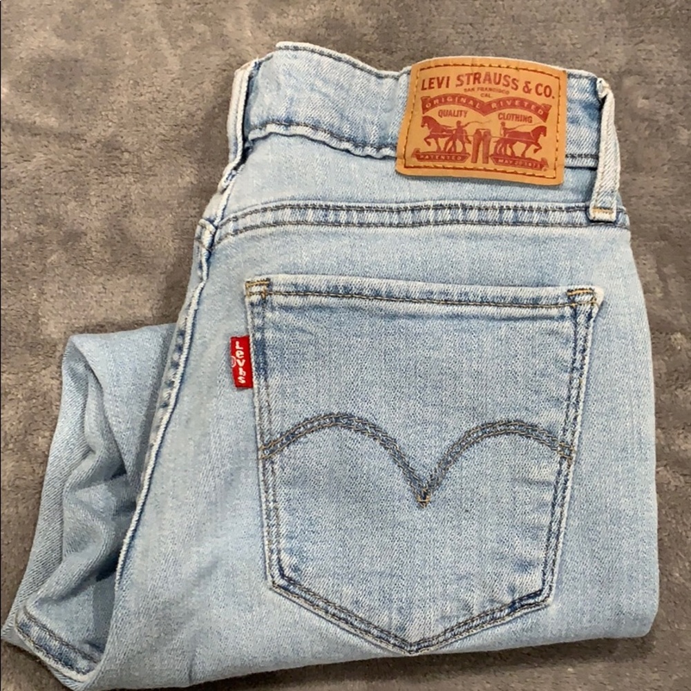 Levi’s 711 Skinny Jeans Light Wash